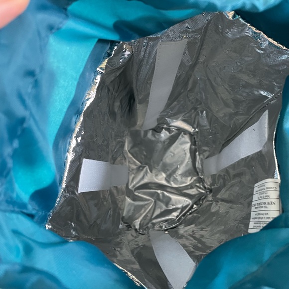 New drawstring cooler bag. - Picture 2 of 3